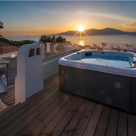 Hébergement de vacances Villa With Swimming In Nice