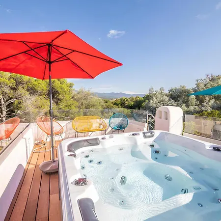 Villa With Swimming In Nice Hébergement de vacances Nice