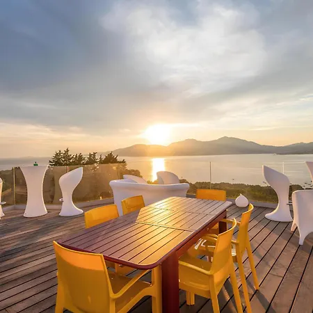 Villa With Swimming In Nice Hébergement de vacances *